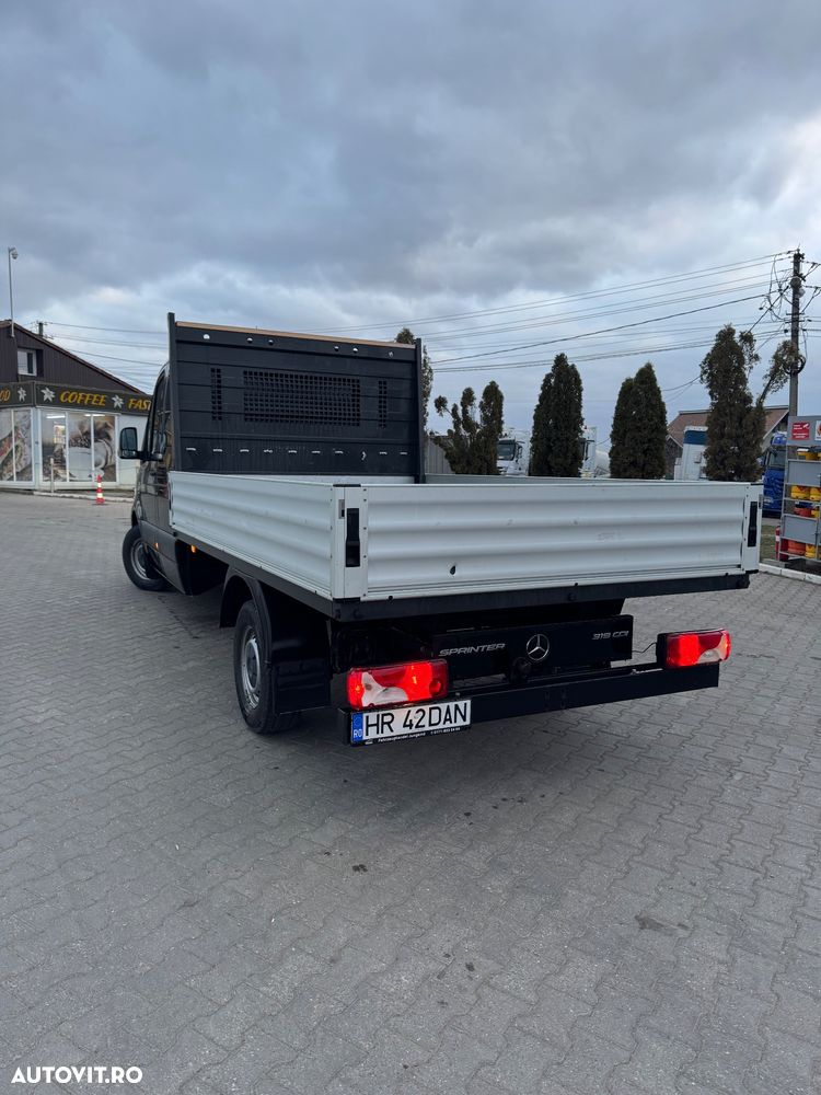 Mercedes-Benz Sprinter - 4