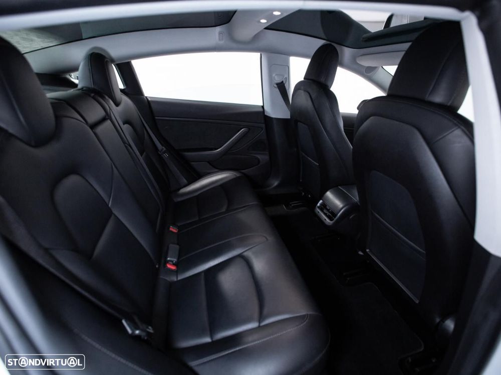 Tesla Model 3 Long-Range Dual Motor AWD - 13