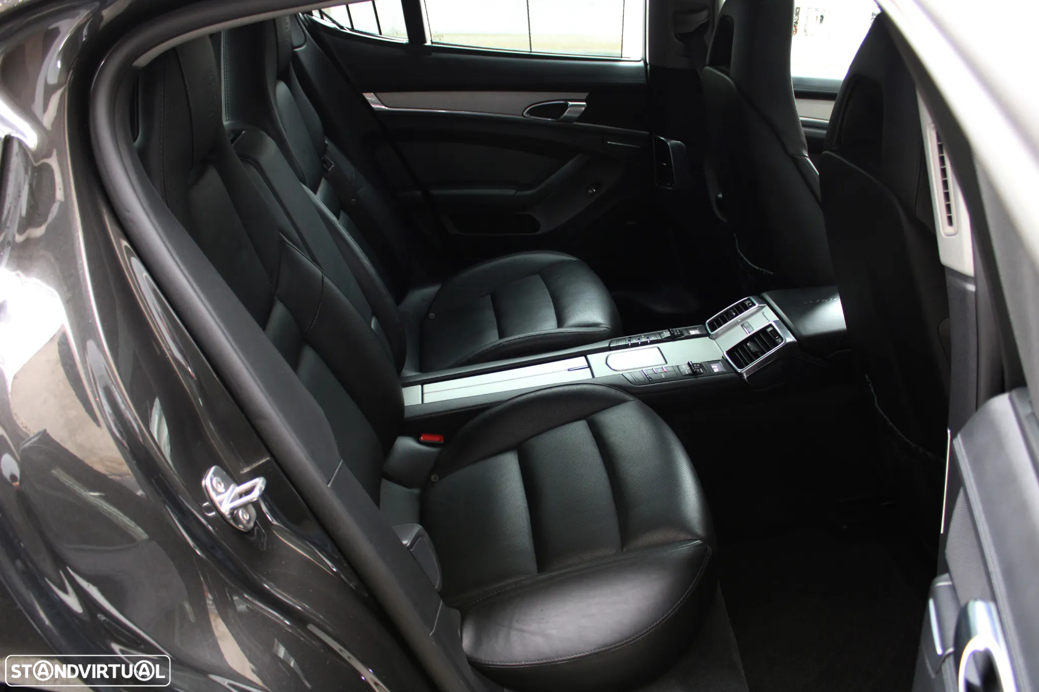Porsche Panamera Diesel Platinum Edition - 26