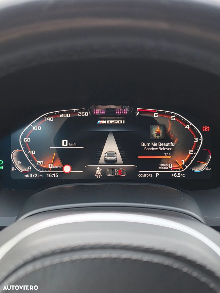 BMW M8 M850i xDrive - 16