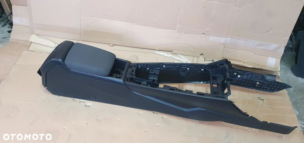 Tunel środkowy podłokietnik Audi A4 B9 8W1863241A - 2