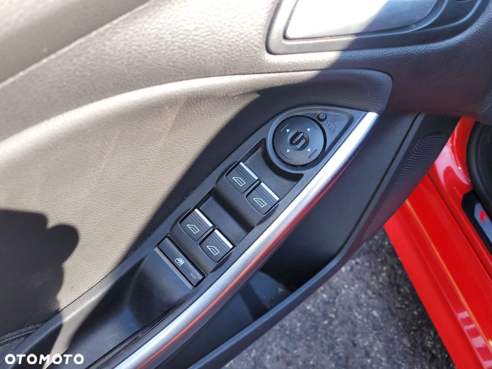 Ford Focus 2.0 EcoBoost ST - 13