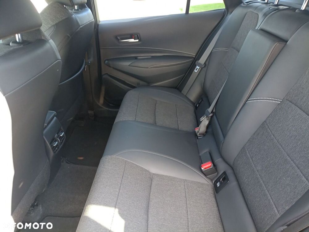 Toyota Corolla 1.8 Hybrid Comfort - 13