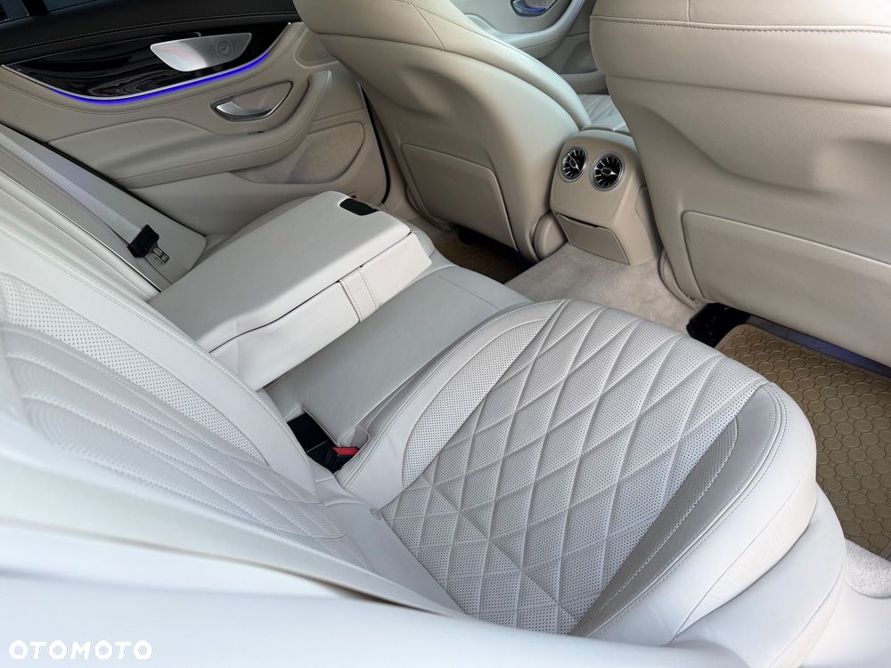 Mercedes-Benz AMG GT 43 4-Matic+ Special Edition Red - 24