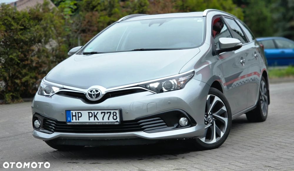 Toyota Auris 1.6 D-4D Design Edition - 2