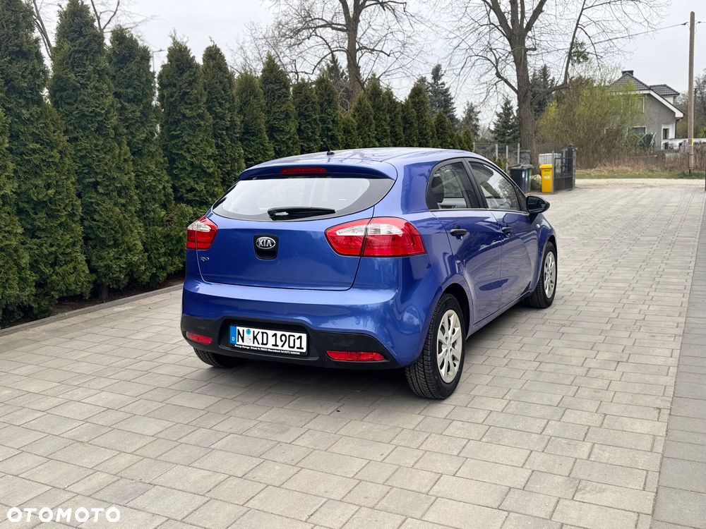 Kia Rio - 7