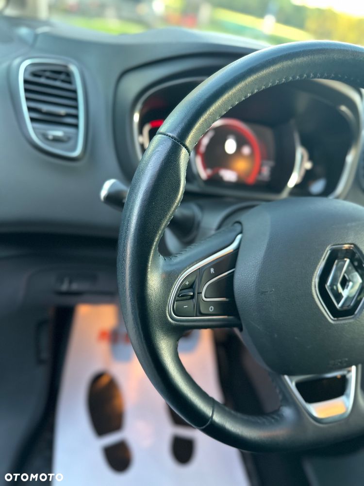 Renault Scenic - 21