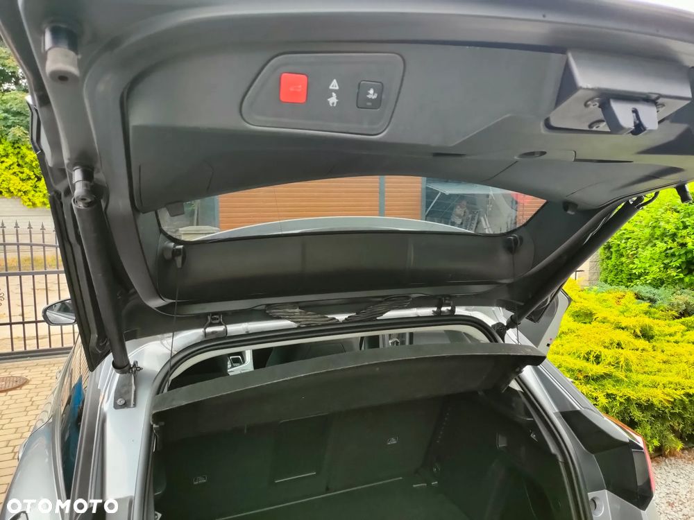 Peugeot 3008 1.6 BlueHDi Allure S&S EAT6 - 12