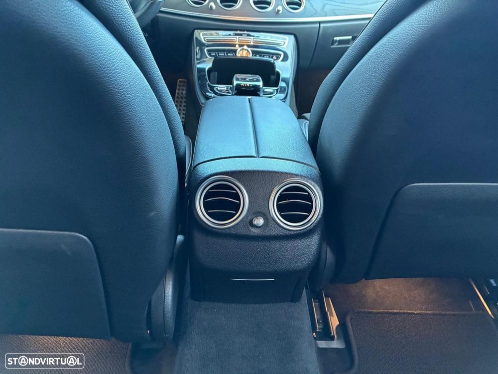 Mercedes-Benz E 300 d AMG Line - 12