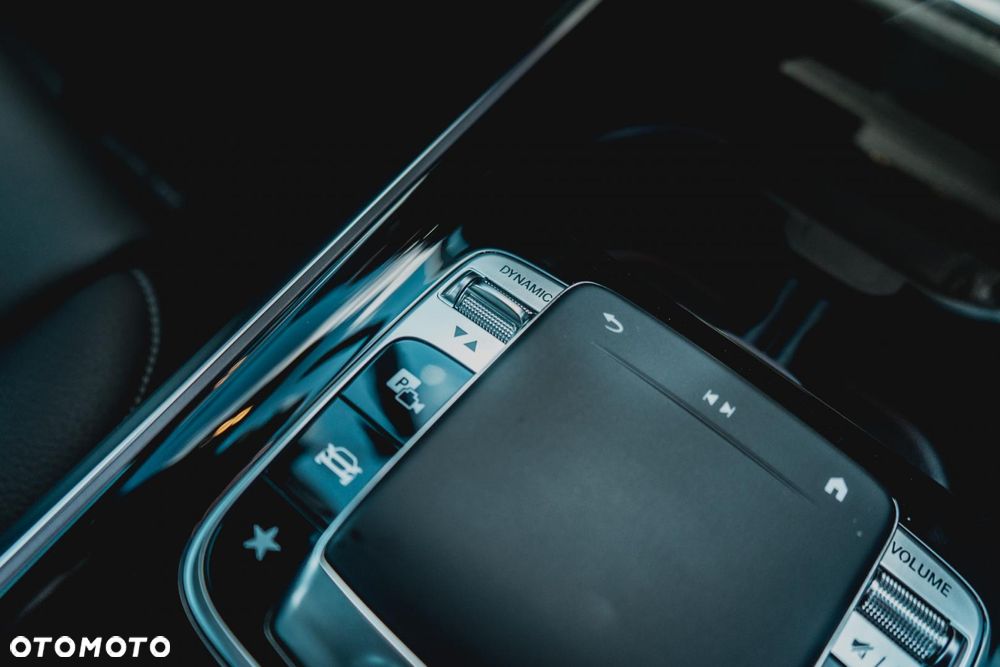 Mercedes-Benz GLB 250 4Matic 8G-DCT Progressive - 31