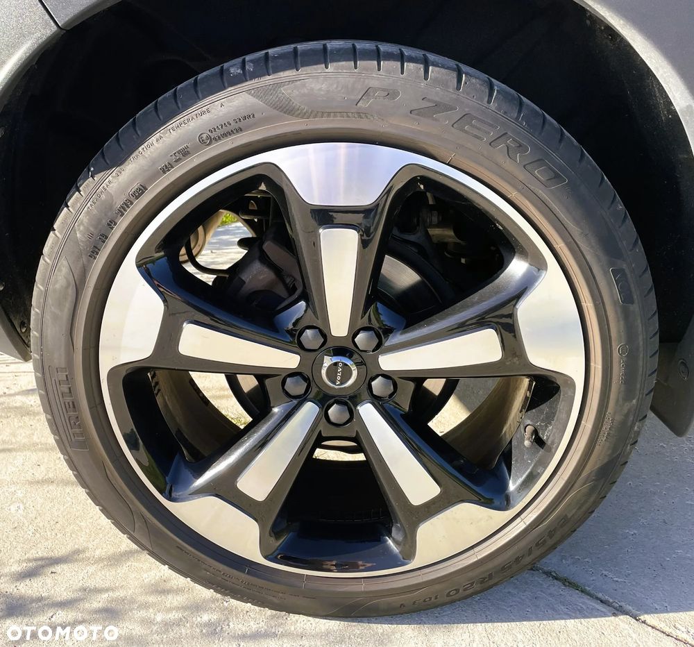 Volvo XC 40 T3 Momentum Pro - 24