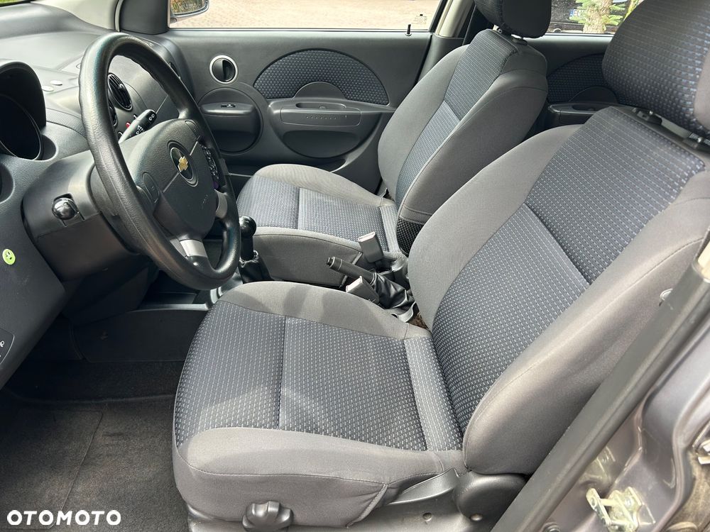 Chevrolet Kalos - 19