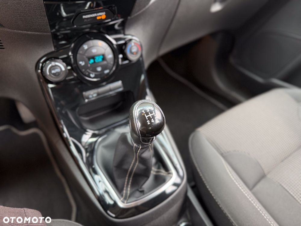 Ford Fiesta 1.0 EcoBoost Titanium - 35