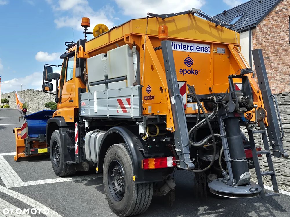 Unimog U400 Ciągnik - 4