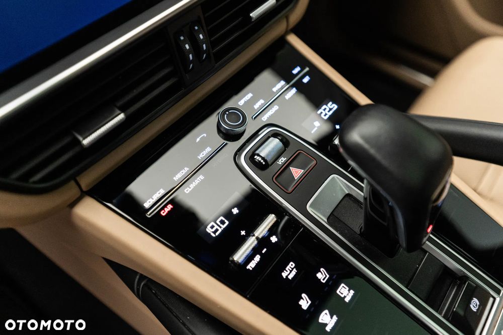 Porsche Cayenne Platinum Edition - 23