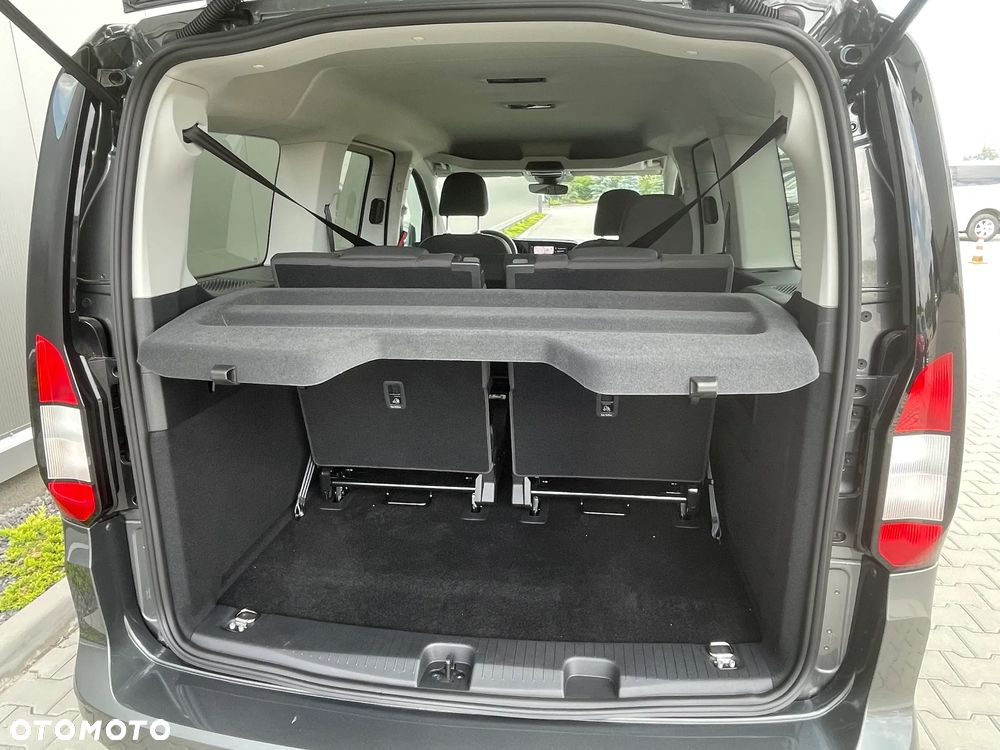 Ford Tourneo Connect 1.5 EcoBoost Titanium - 9