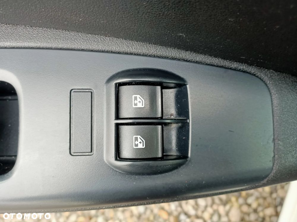 Fiat Doblo Chłodnia 105KM 2 zasilania chłodni - 21