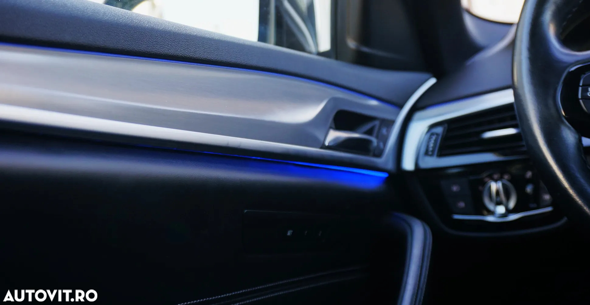 BMW Seria 5 530e - 29