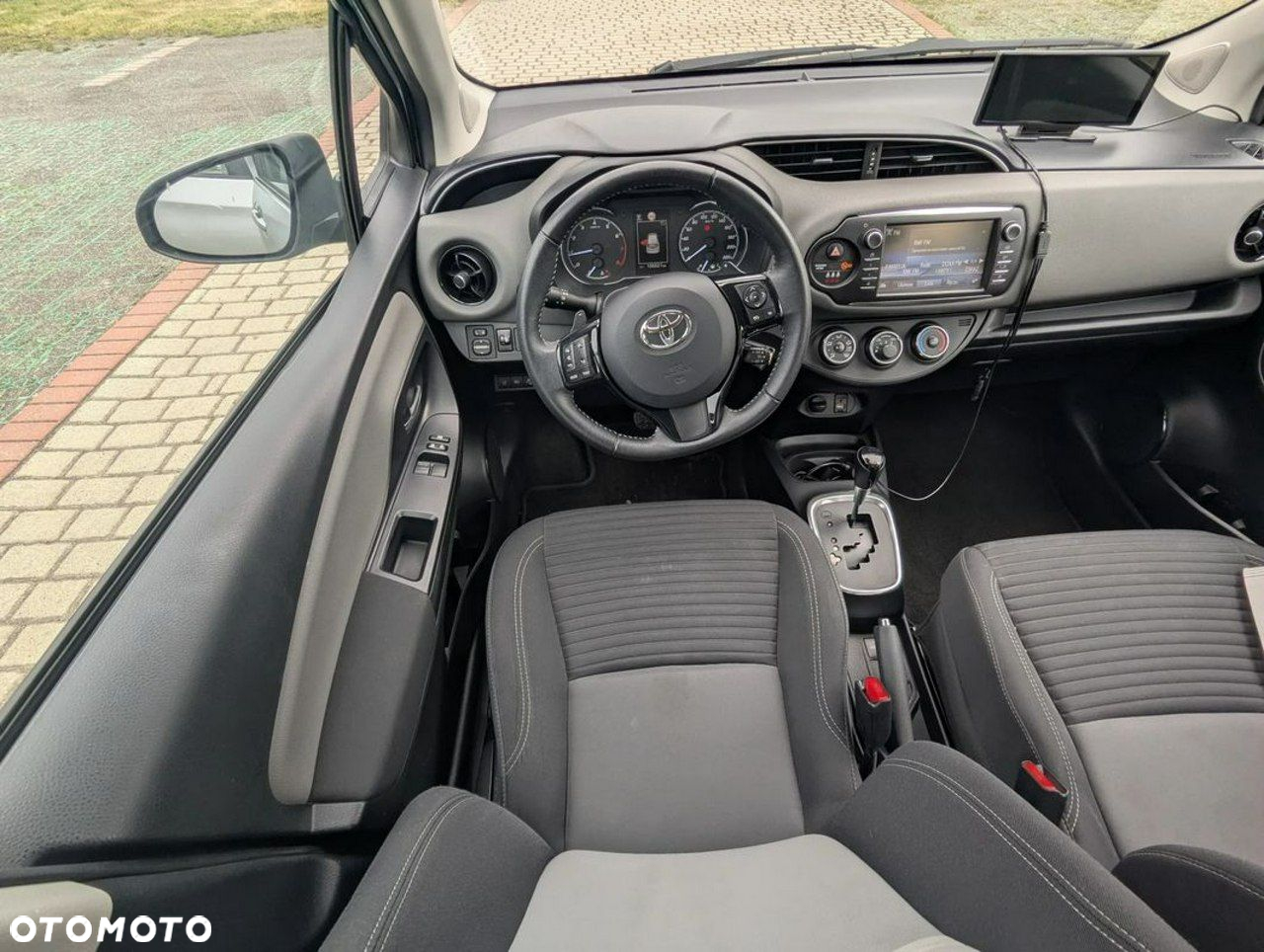 Toyota Yaris 1.5 Dynamic CVT - 18