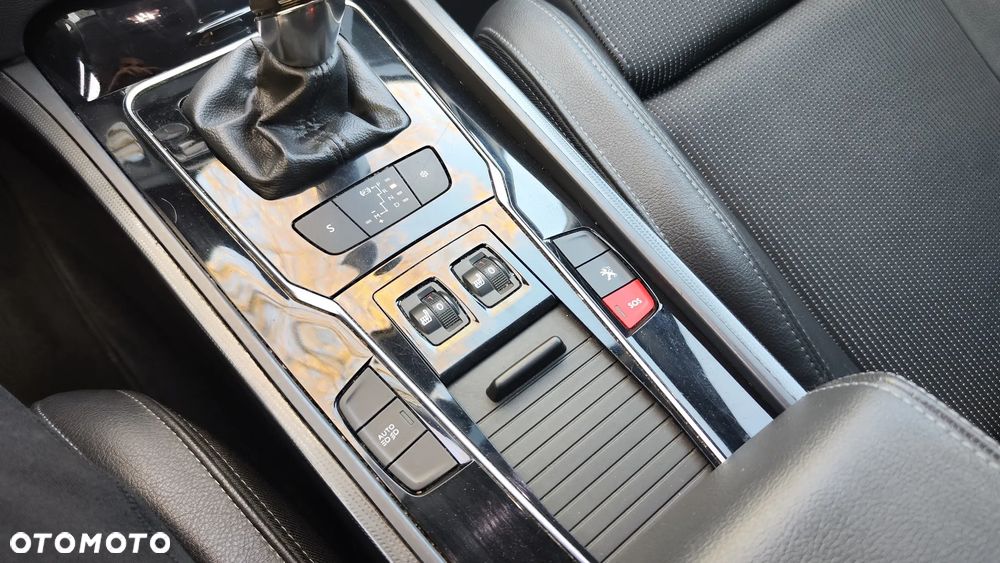 Peugeot 508 BlueHDi FAP 180 Automatik Stop&Start Allure - 36