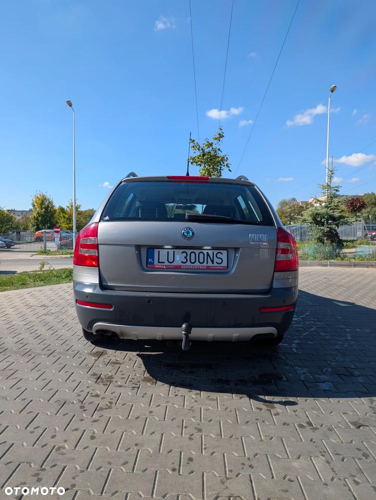 Skoda Octavia Scout 2.0 TDI DPF - 3