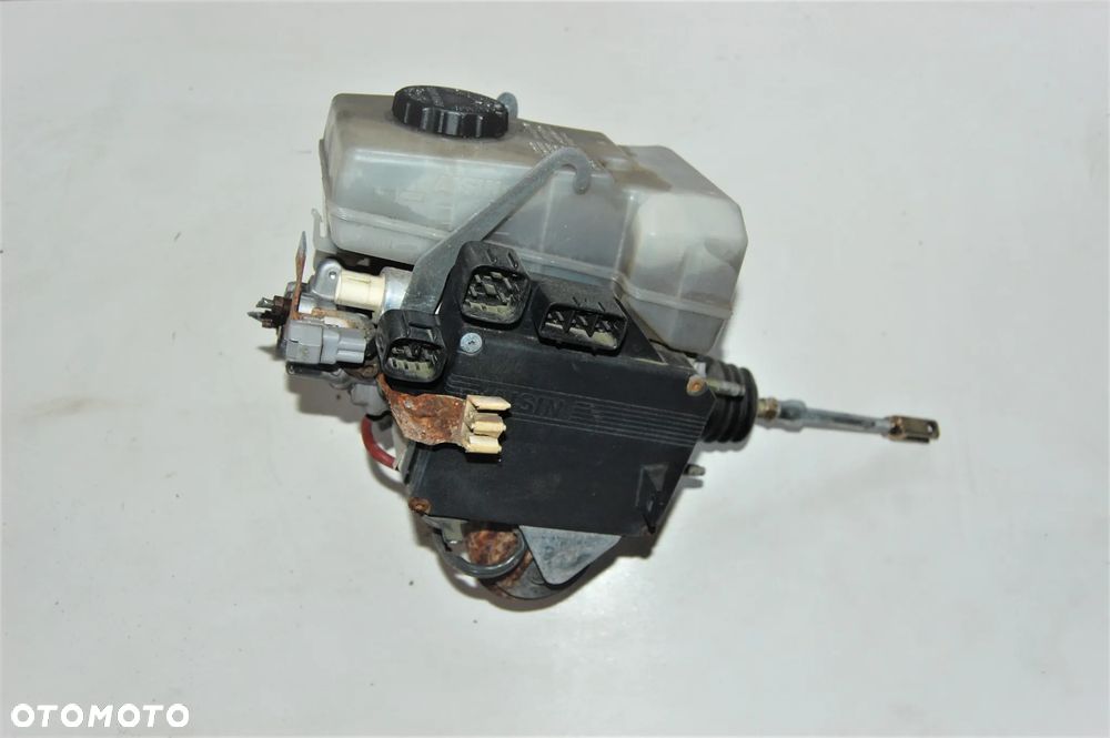 TOYOTA LAND CRUISER 120 3,0 D. - Pompa hamulcowa ABS Aisin - 3
