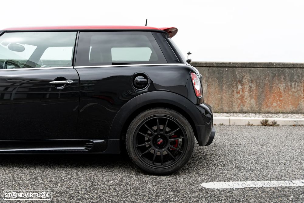 MINI 3 Portas John Cooper Works - 8