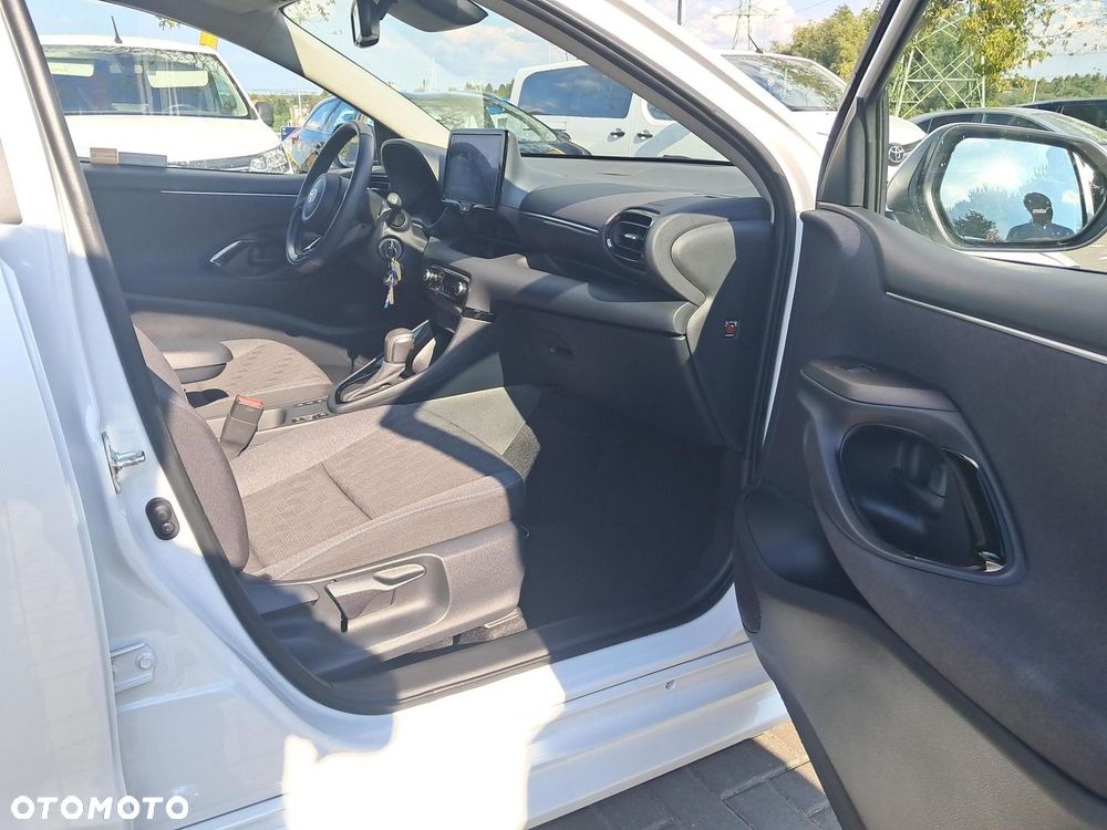 Toyota Yaris Hybrid 1.5 Style - 13