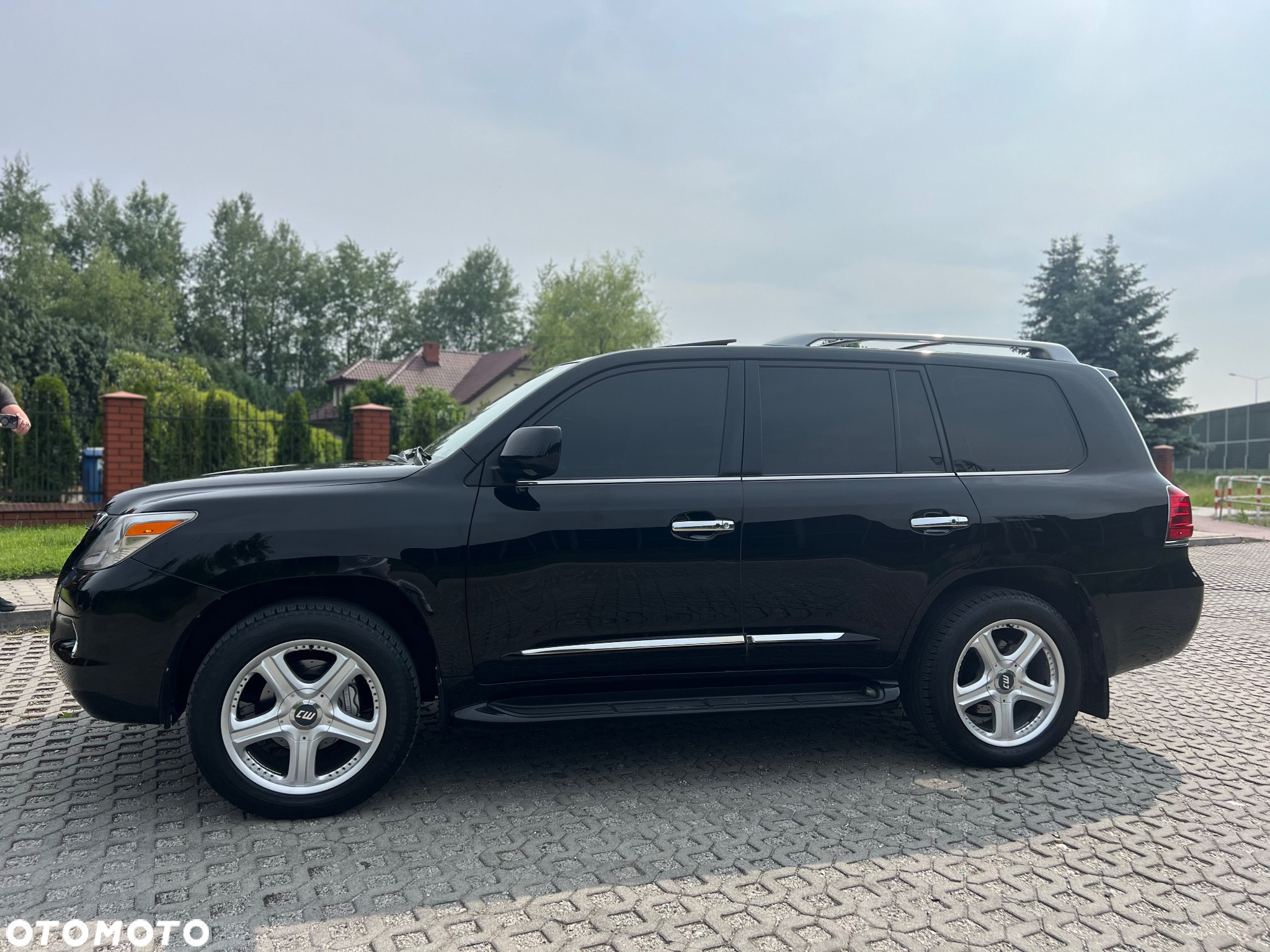 Lexus LX 570 - 9