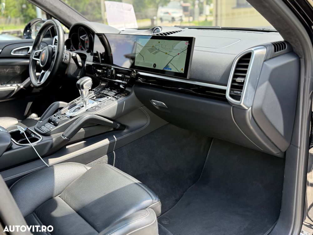 Porsche Cayenne 4.2 L S - 10