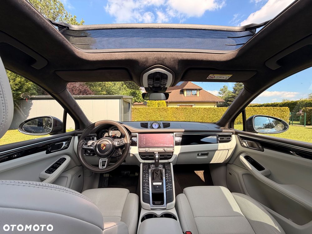 Porsche Macan Turbo - 17