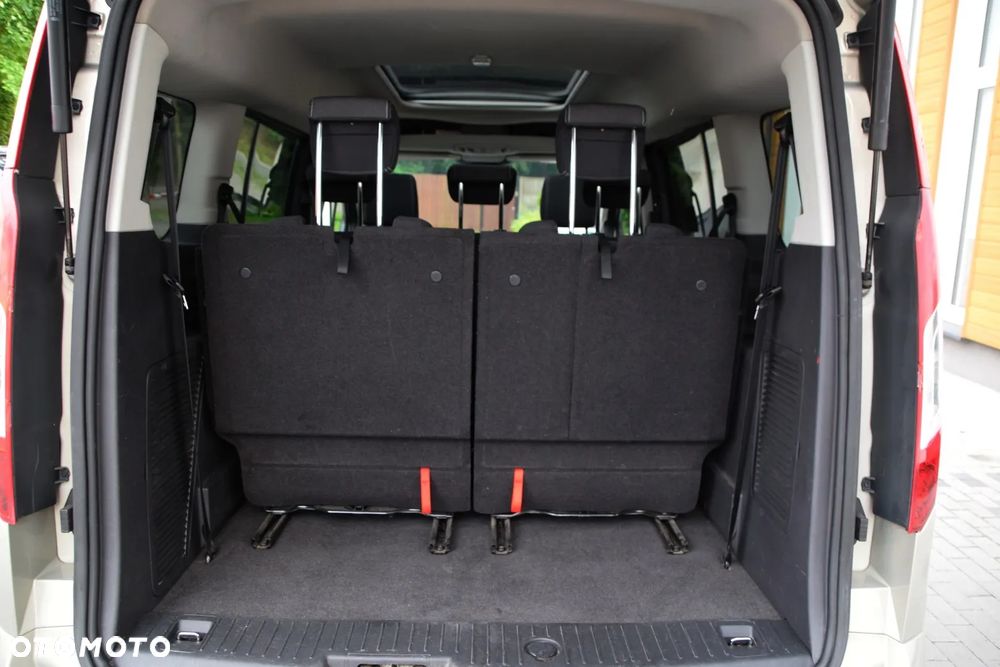 Ford Tourneo Connect Grand - 15
