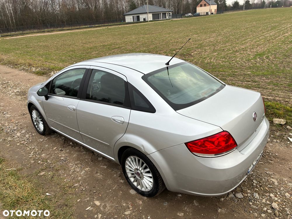 Fiat Linea 1.4 Dynamic - 19