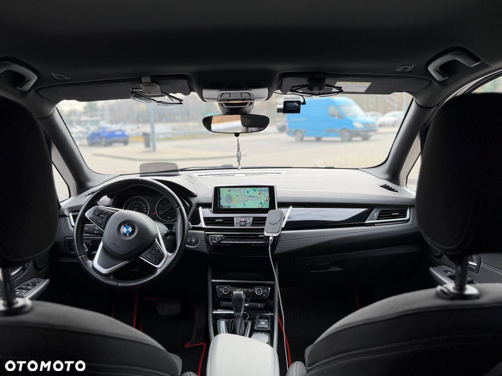 BMW Seria 2 218d xDrive Sport Line - 11