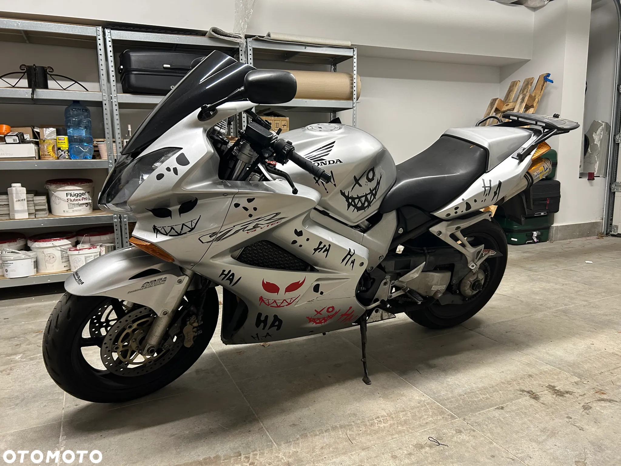 Honda VFR - 2