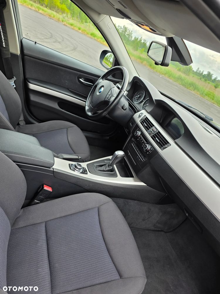 BMW Seria 3 - 17