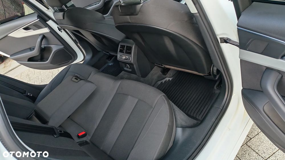 Audi A4 Avant 40 TDI quattro S tronic advanced - 37