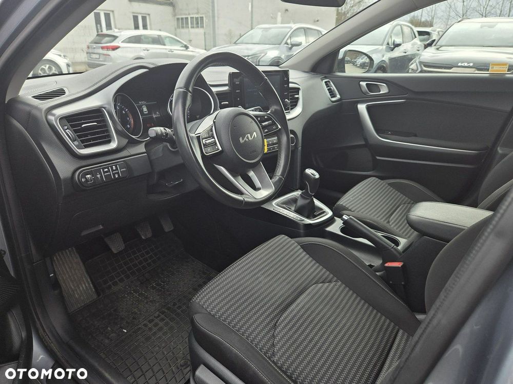 Kia Ceed 1.5 T-GDI M - 10