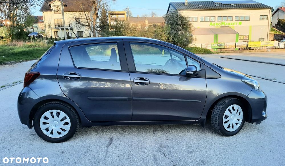 Toyota Yaris 1.33 Premium EU6 - 11