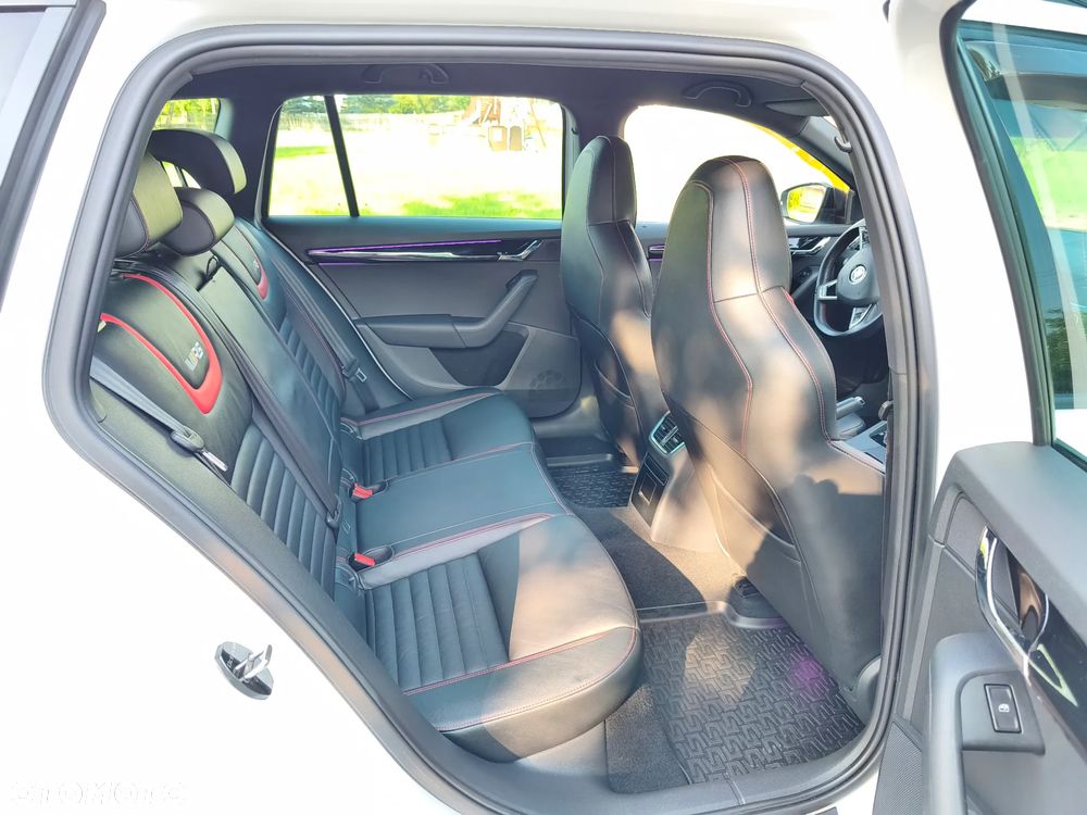 Skoda Octavia 2.0 TSI DSG RS 230 - 25