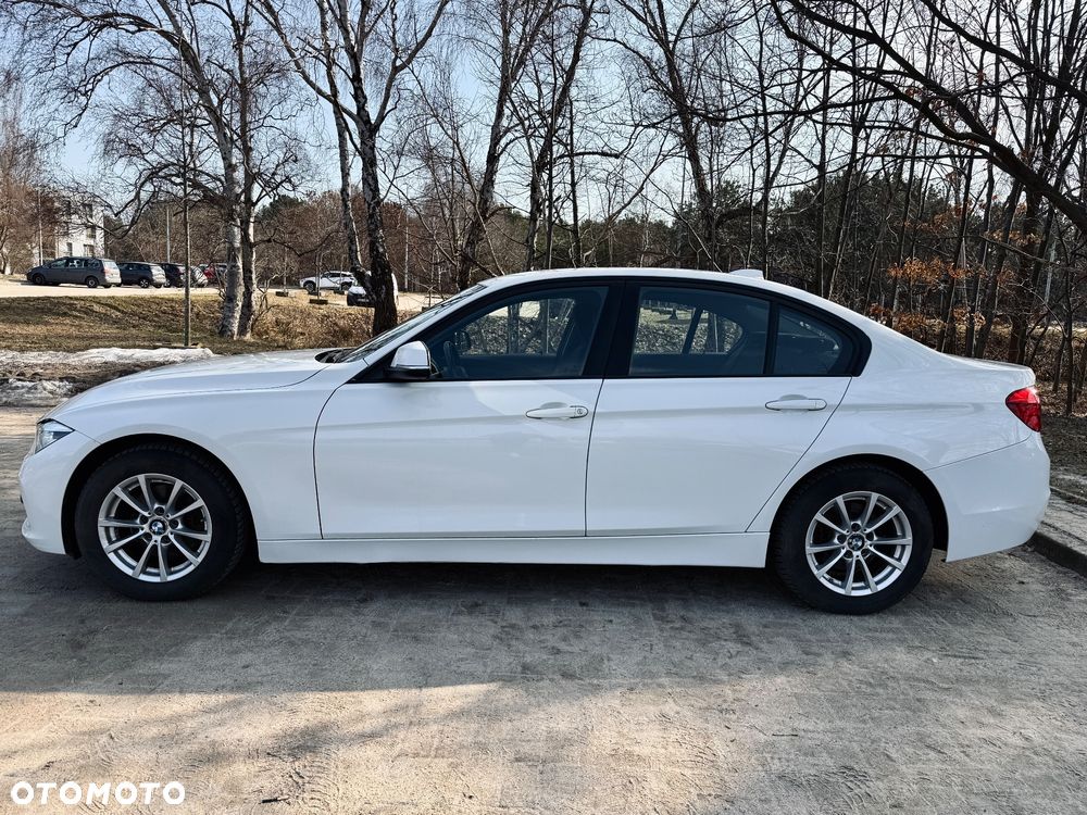 BMW Seria 3 316d - 10