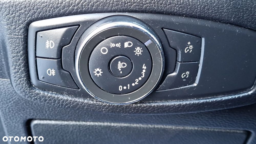 Ford S-Max - 33