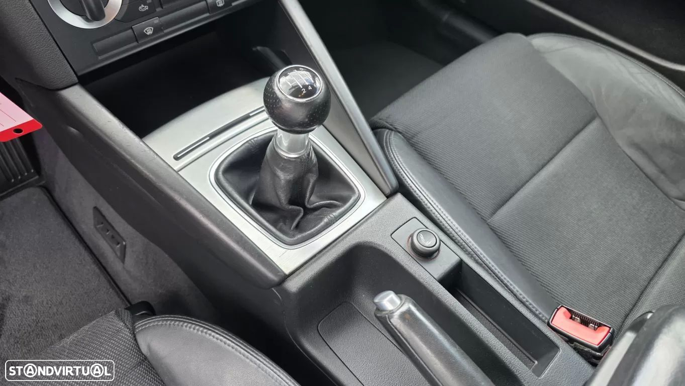 Audi A3 Sportback 2.0 TDi S-line - 32