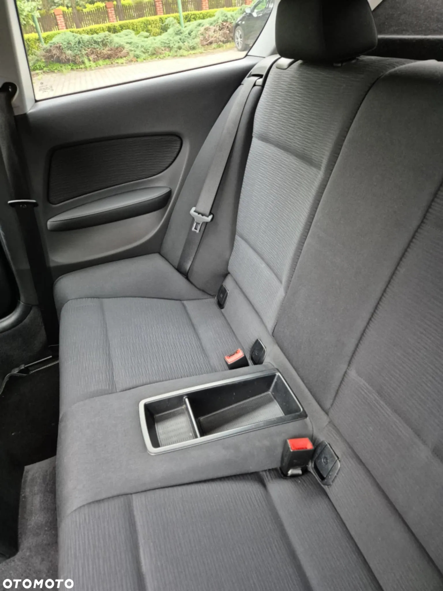 BMW Seria 1 118i - 5