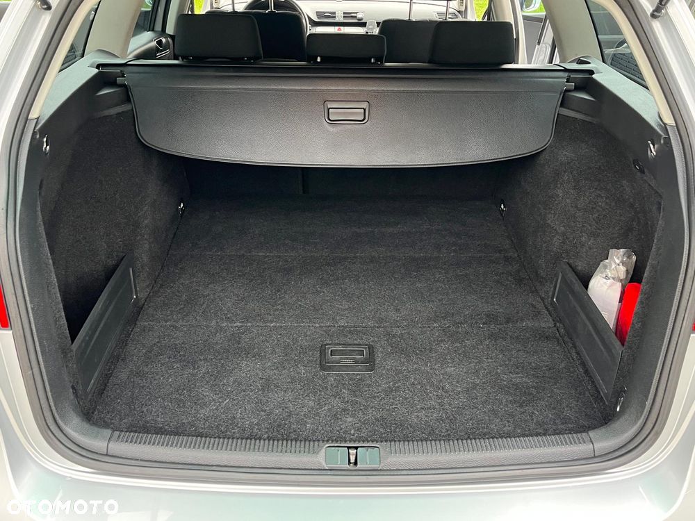 Volkswagen Passat 1.9 TDI Comfortline - 10