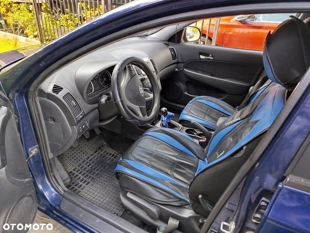 Hyundai i30 1.6 Comfort - 19