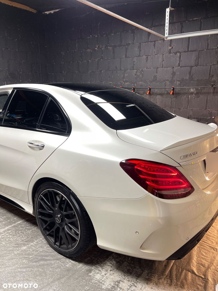 Mercedes-Benz Klasa C AMG 63 - 17