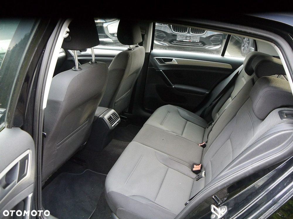 Volkswagen Golf 1.6 TDI BlueMotion Comfortline - 26