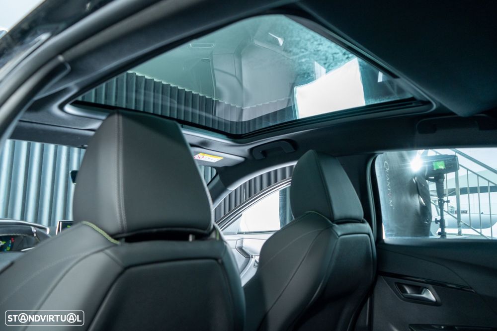 Peugeot e-208 GT Pack - 10