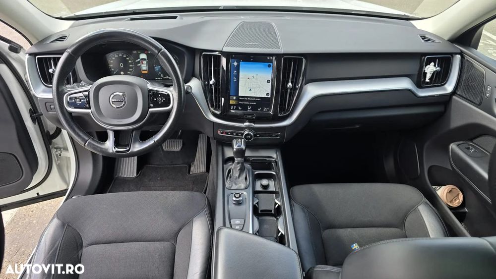 Volvo XC 60 D4 AWD Geartronic Momentum - 17